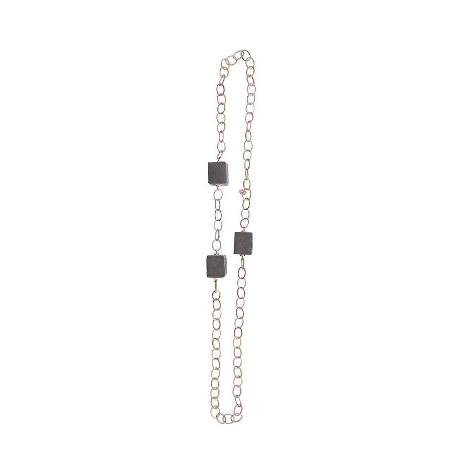LONG CHAIN NECKLACE WITH LINED CUBES