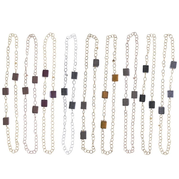 LONG CHAIN NECKLACE WITH LINED CUBES 2