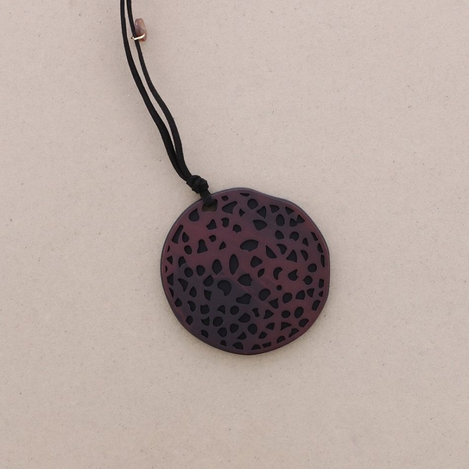 LONG NECKLACE RESIN FRETWORK MEDALLION PENDANT