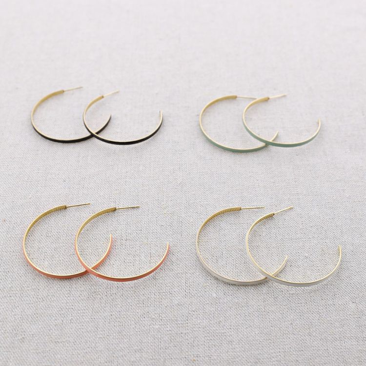 STEEL ENAMEL HOOP EARRINGS 4CM 2