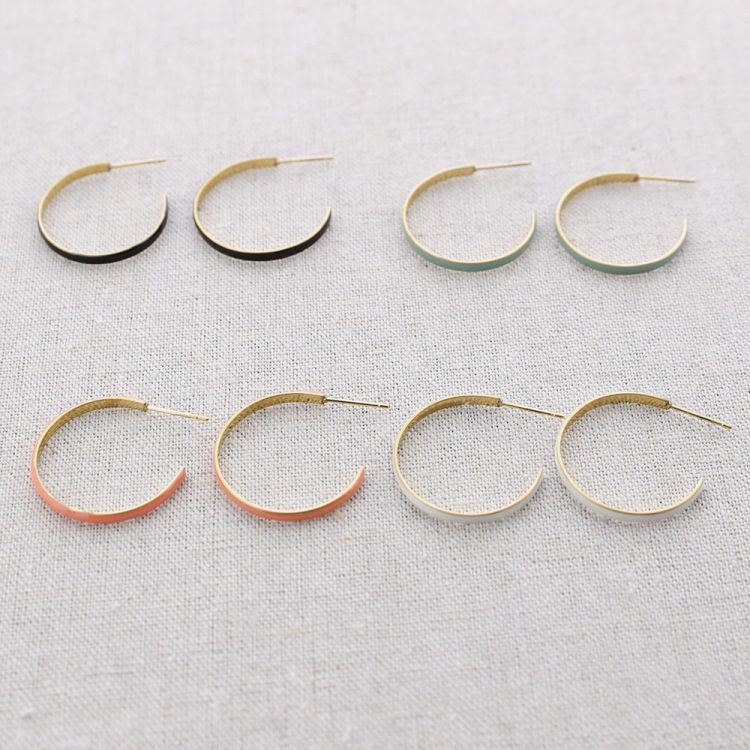 2.5CM ENAMEL HOOP STEEL EARRINGS 2