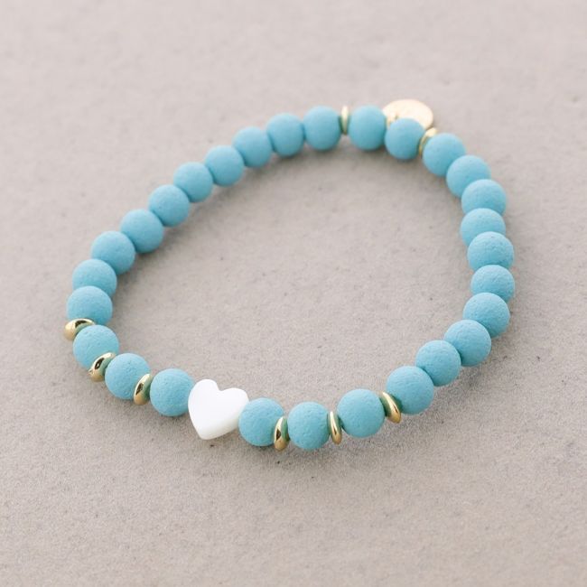 PULSERA ELÁSTICA CUENTAS CORAZÓN NÁCAR