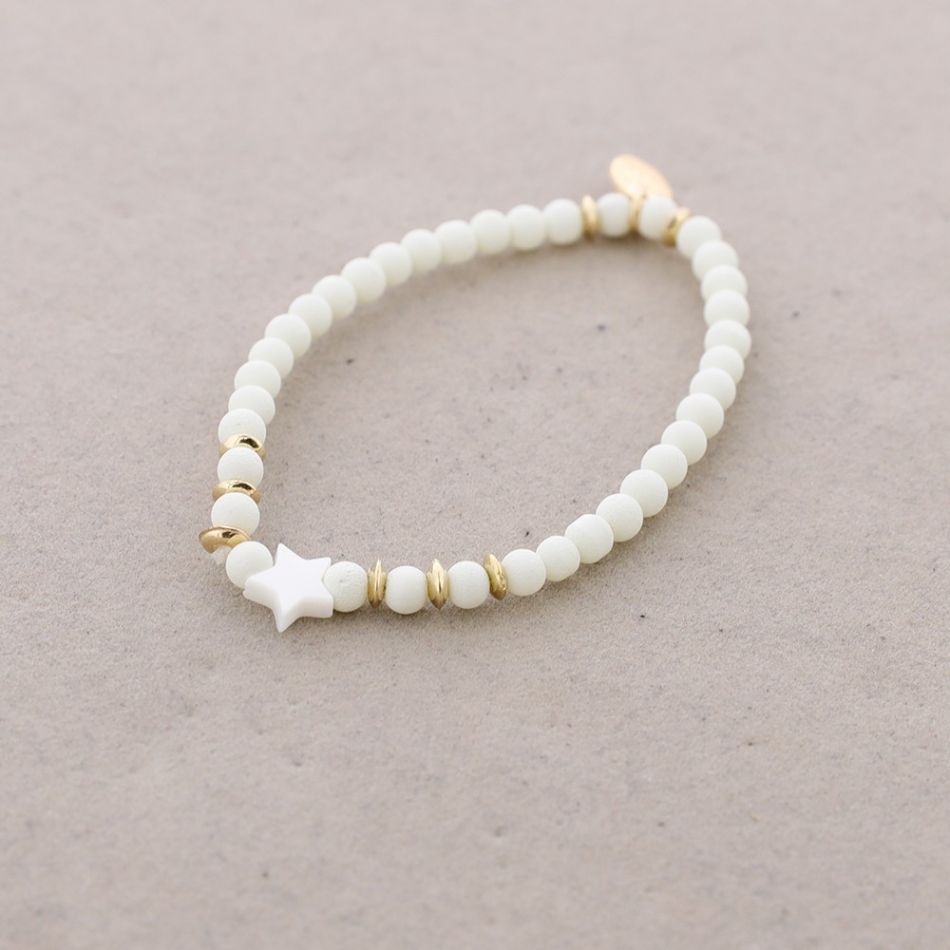 PULSERA ELÁSTICA CUENTAS ESTRELLA NÁCAR