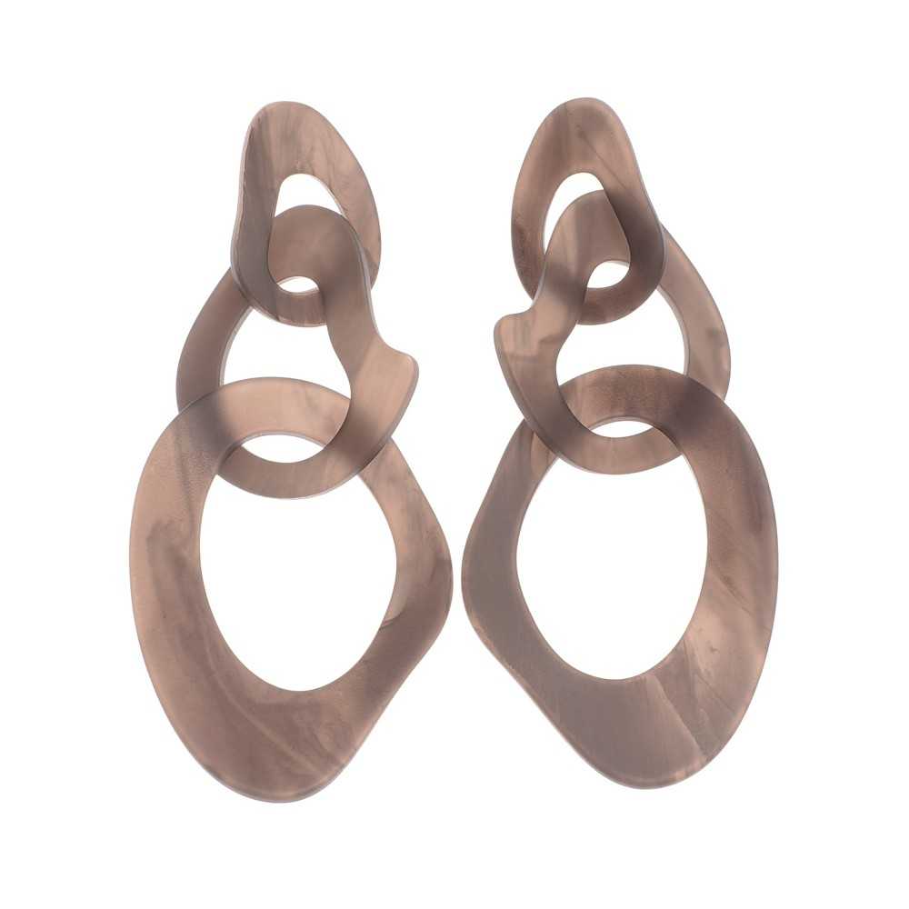 IRREGULAR TRIPLE RING EARRINGS IN MATT RESIN