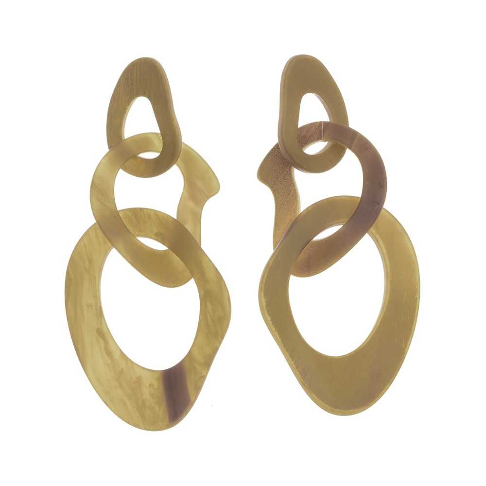 IRREGULAR TRIPLE RING EARRINGS IN MATT RESIN