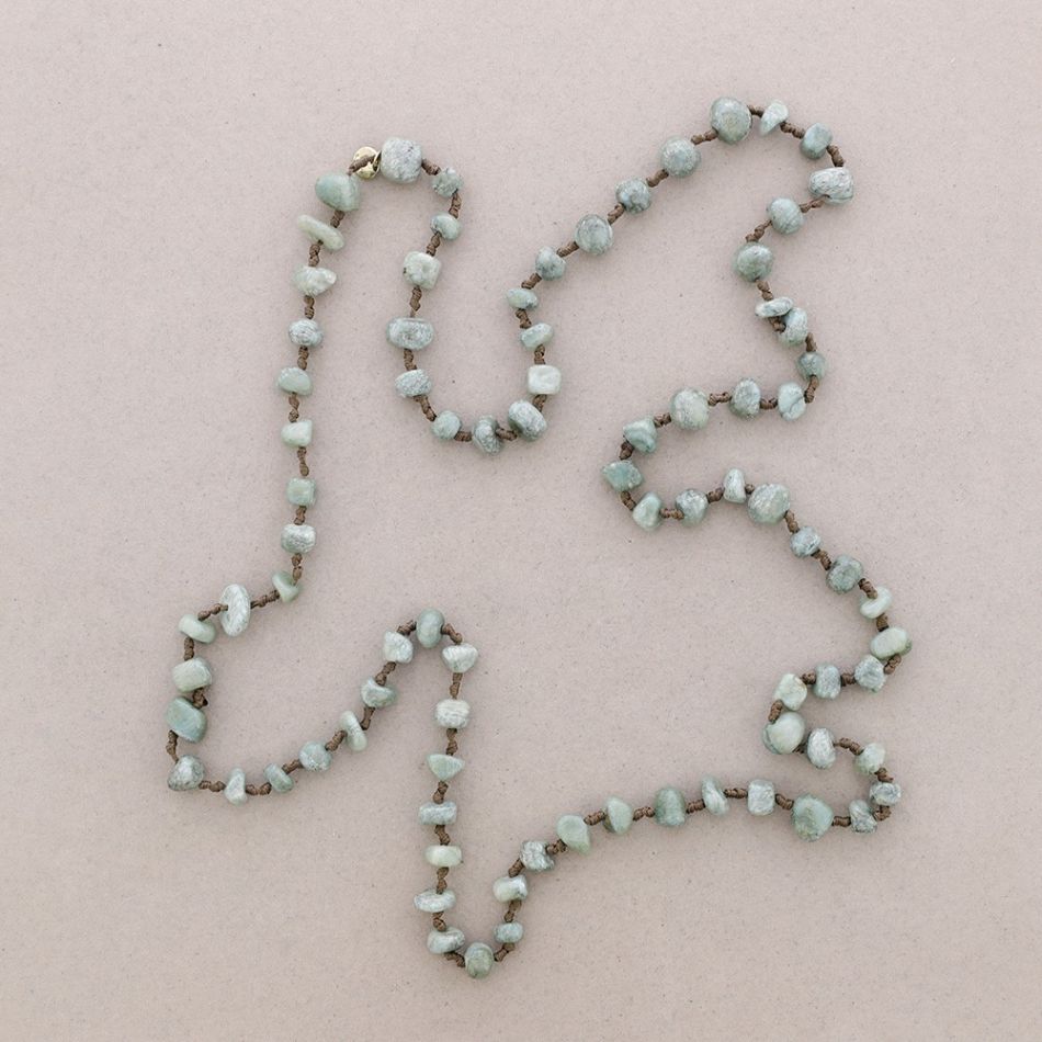 LONG NECKLACE WITH IRREGULAR STONES