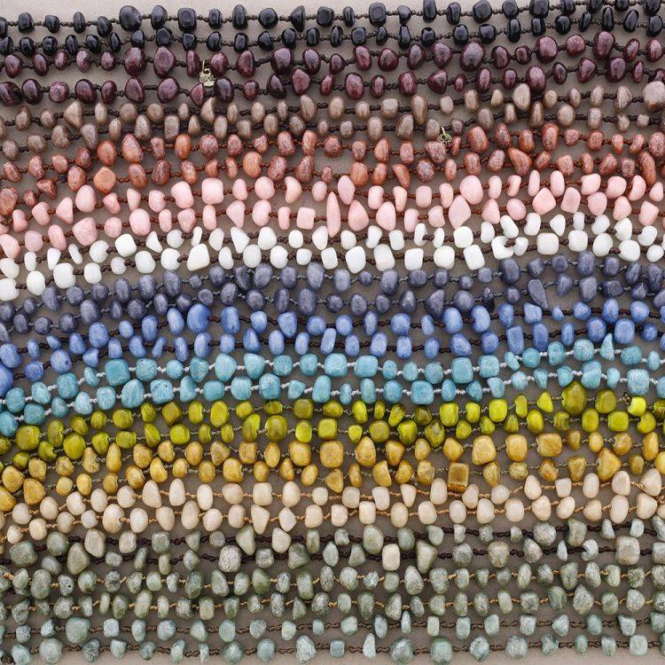 COLLAR LARGO PIEDRAS IRREGULARES 2