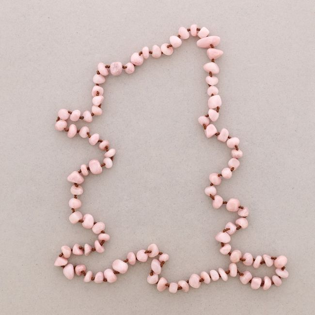 LONG NECKLACE WITH IRREGULAR STONES