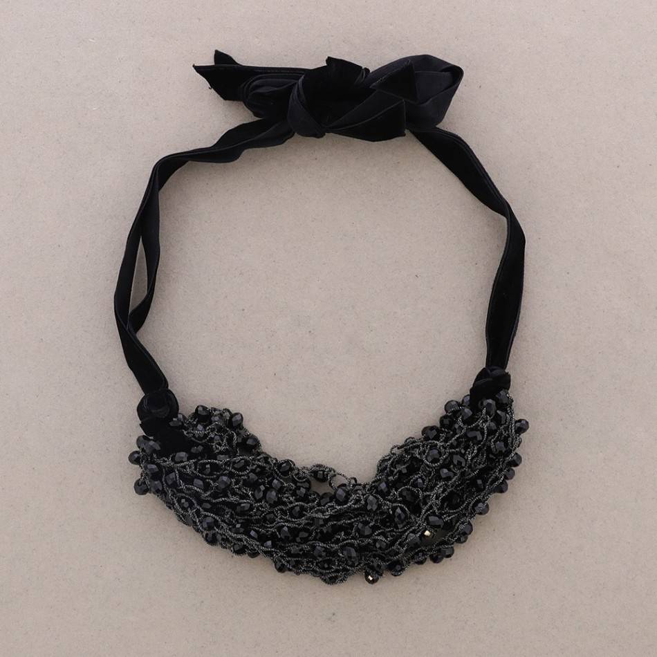 CRYSTAL SHORT NECKLACE WITH CROCHET