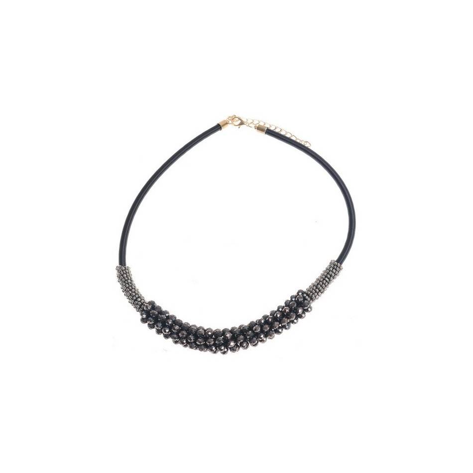BEADED LEATHER SHORT NECKLACE
