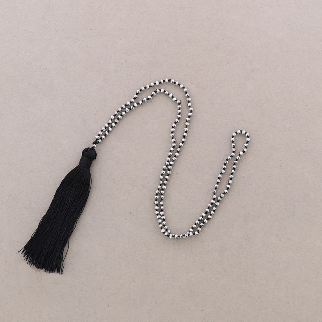 LONG NECKLACE FACETED BEADS COLG. FRINGE