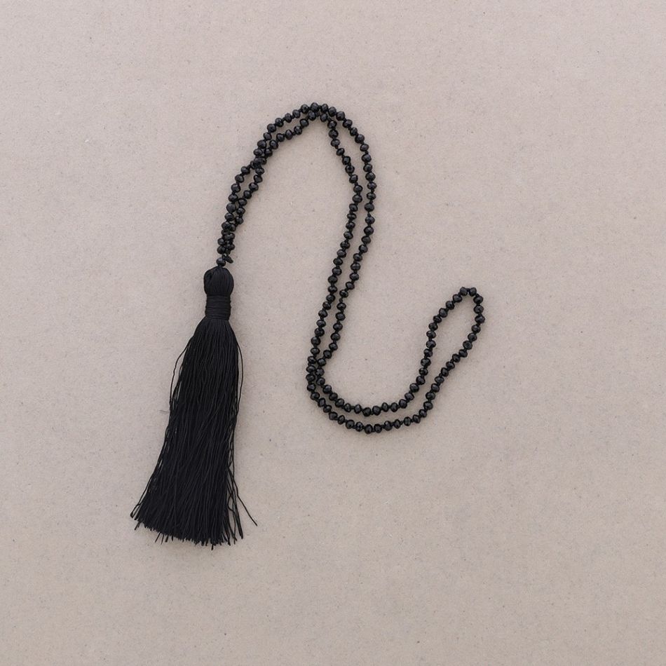LONG NECKLACE FACETED BEADS COLG. FRINGE