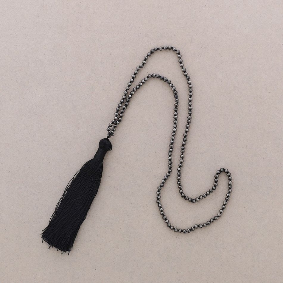 LONG NECKLACE FACETED BEADS COLG. FRINGE