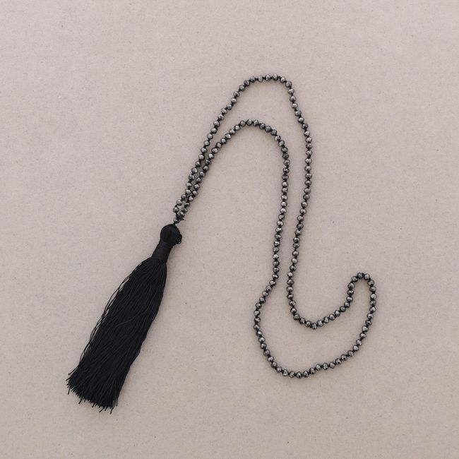 LONG NECKLACE FACETED BEADS COLG. FRINGE