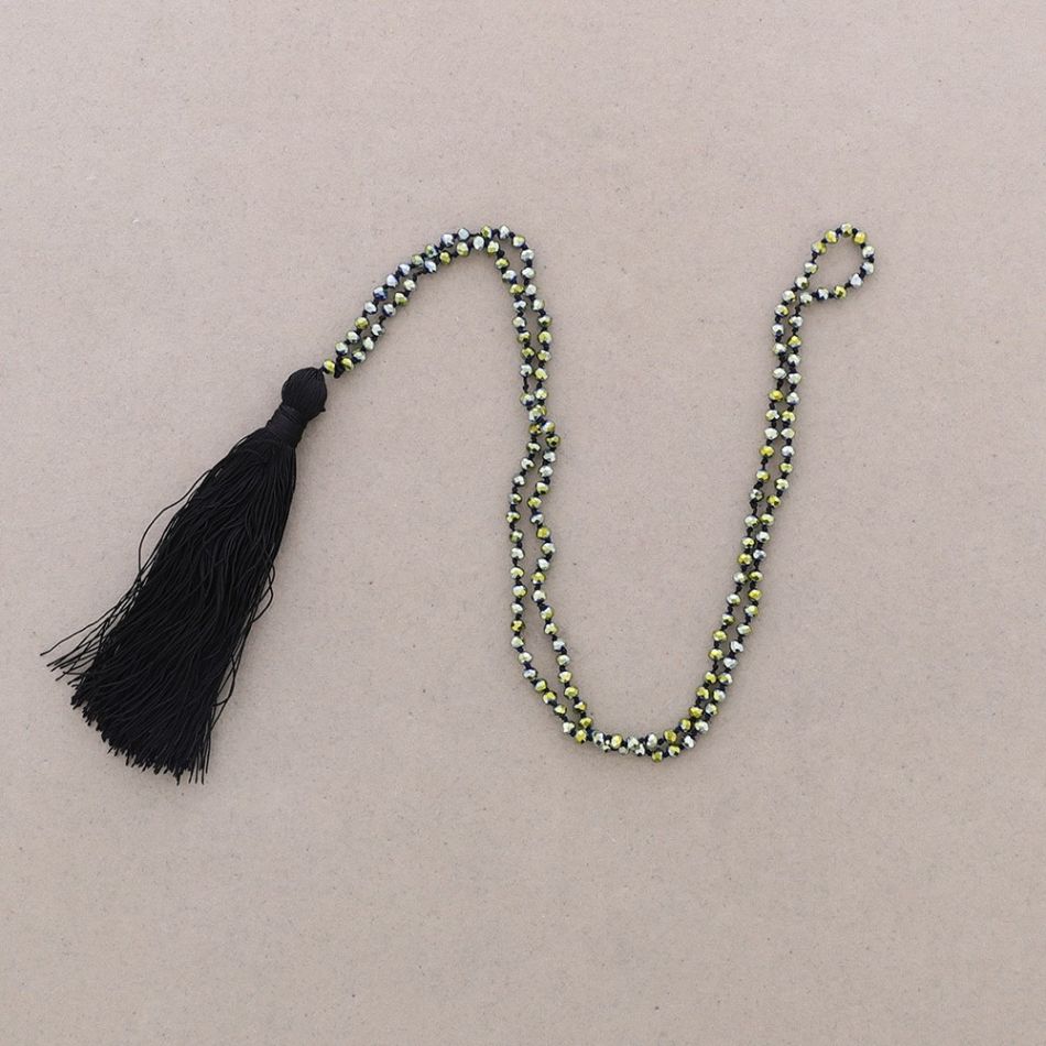 COLLAR LARGO CUENTAS FACETADAS COLG. FLECO
