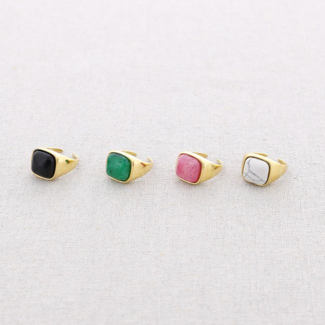 STEEL RING WITH INCLUDED STONES