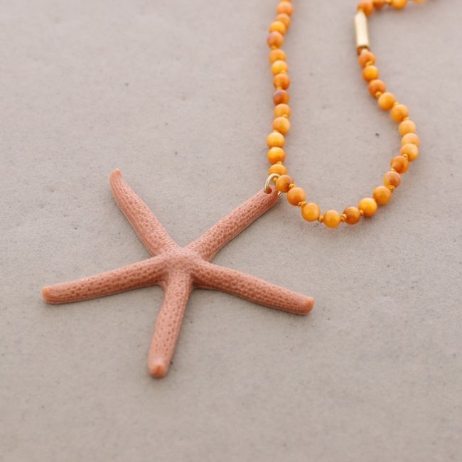 LONG RESIN STARFISH PENDANT NECKLACE