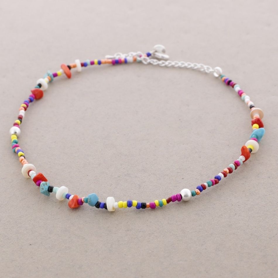 MULTICOLORED BEADS SHORT NECKLACE