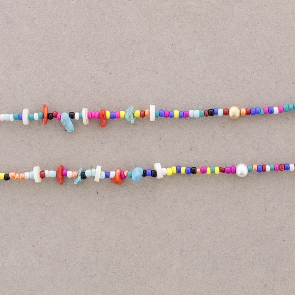 MULTICOLORED BEADS SHORT NECKLACE