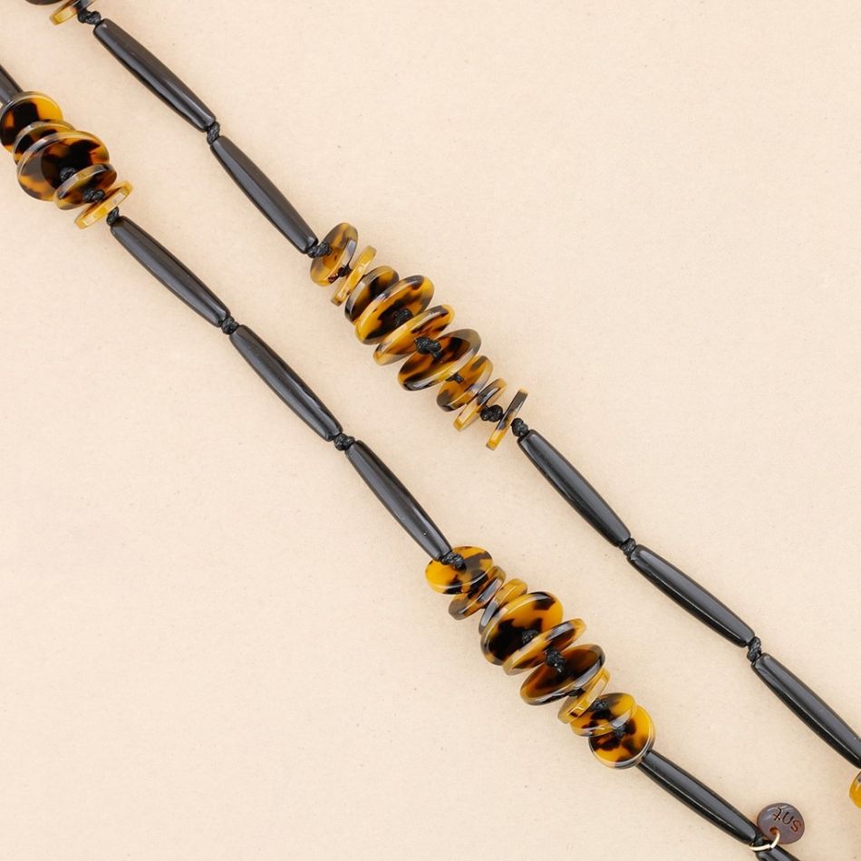 COLLAR LARGO CUENTAS RESINA