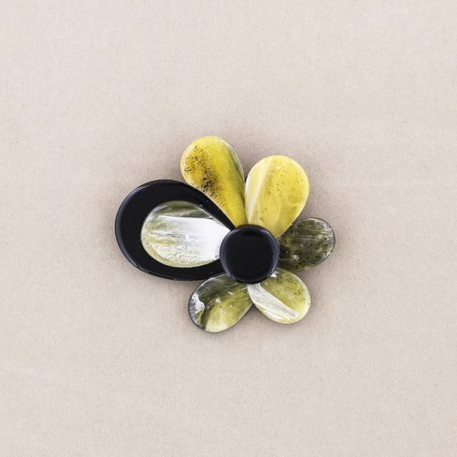 RESIN FLOWER BROOCH