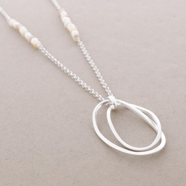 LONG NECKLACE CHAIN CULTURED PEARLS METAL PENDANT