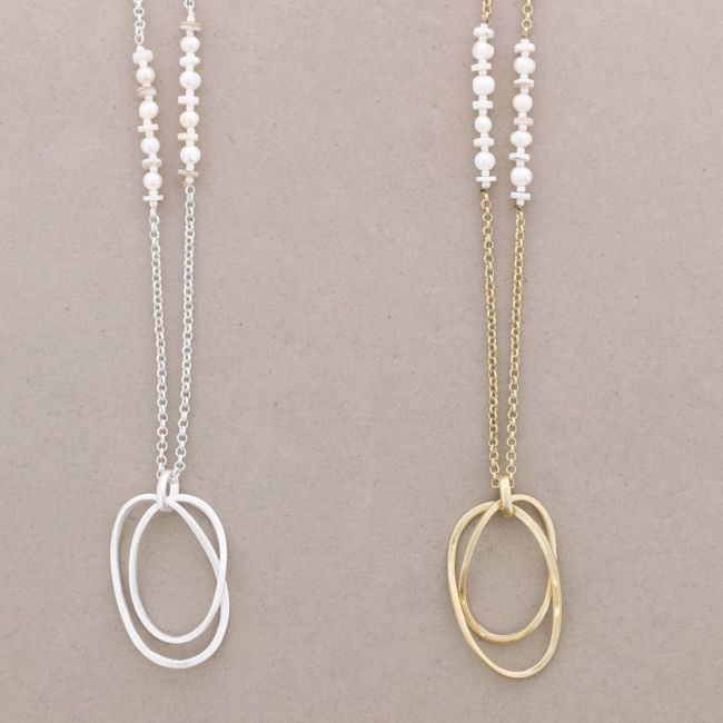 LONG NECKLACE CHAIN CULTURED PEARLS METAL PENDANT