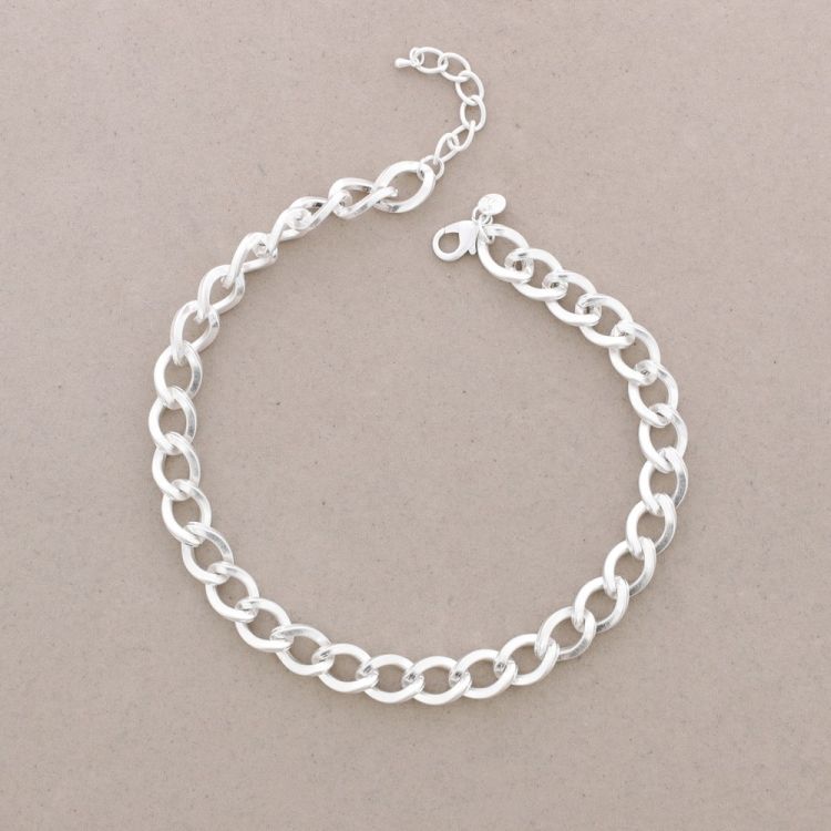 METAL LINK SHORT NECKLACE