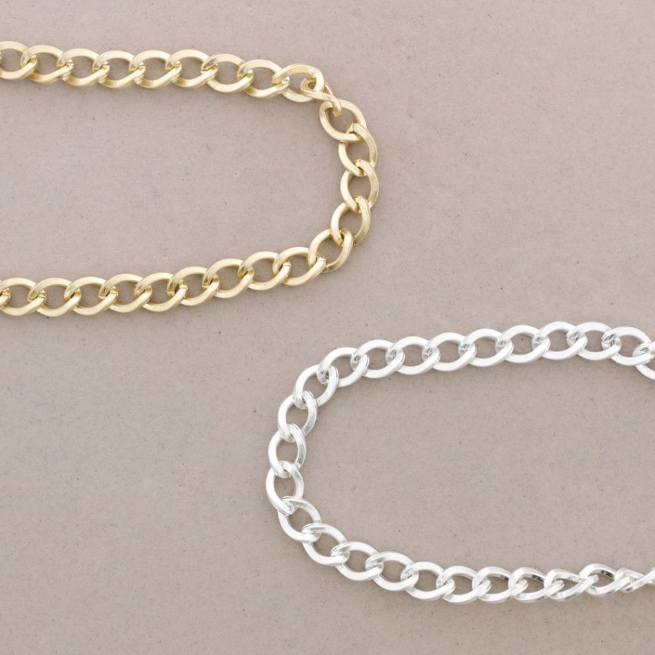 METAL LINK SHORT NECKLACE