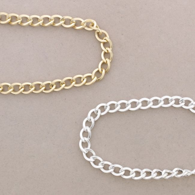 METAL LINK SHORT NECKLACE