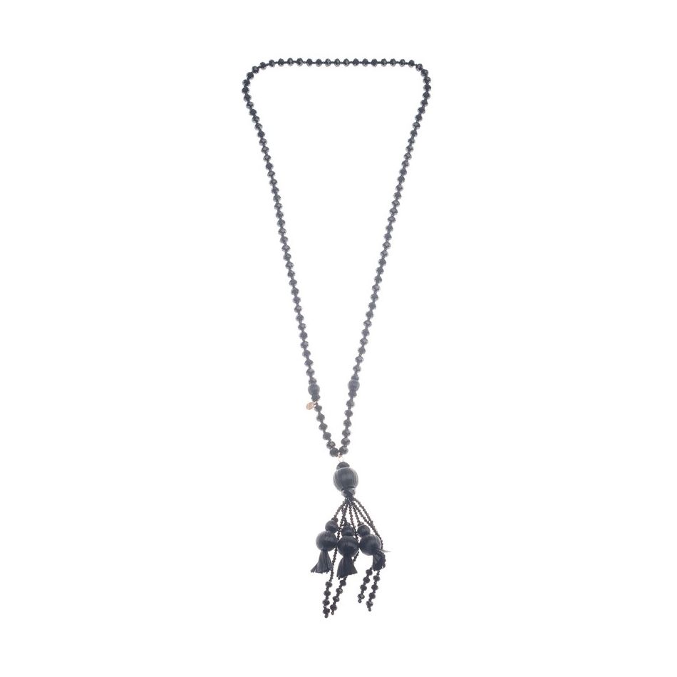 LONG PENDANT NECKLACE WITH RAFFIA BEADS