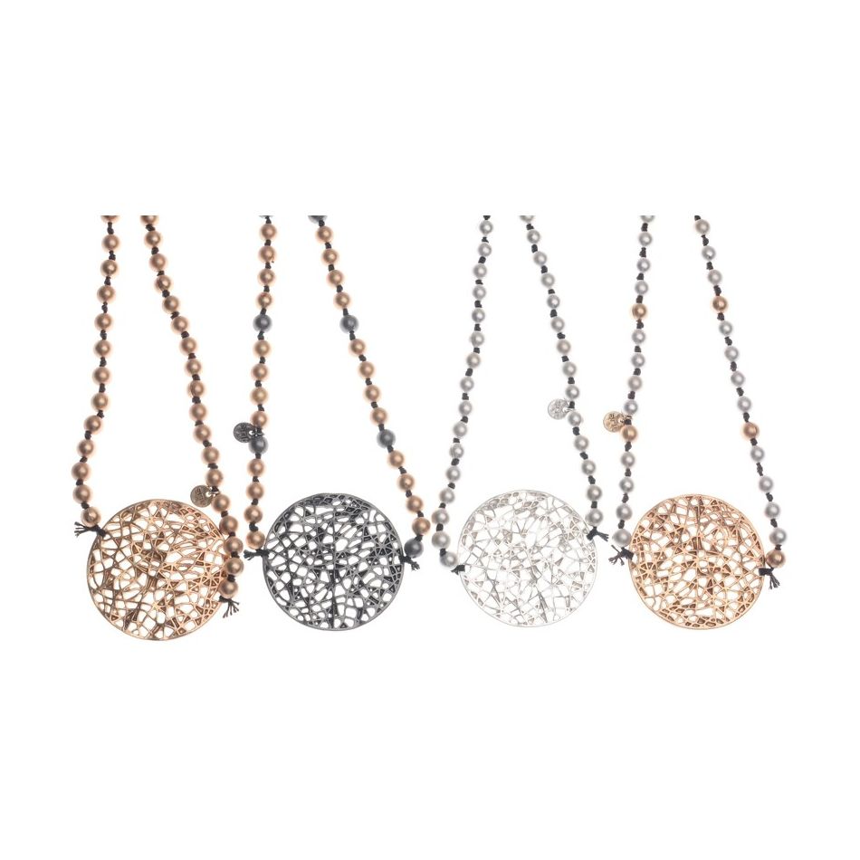 LONG NECKLACE WITH BALLS AND METAL MEDAL