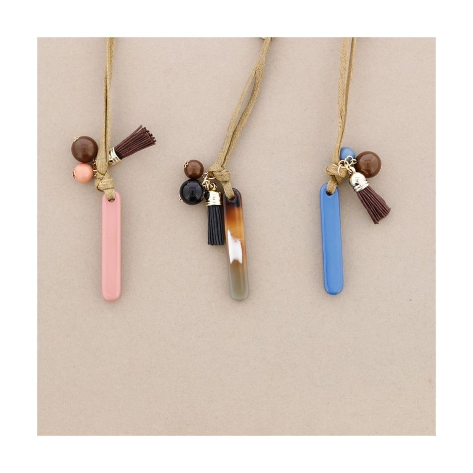LONG NECKLACE PENDANT INITIAL LETTER I RESIN