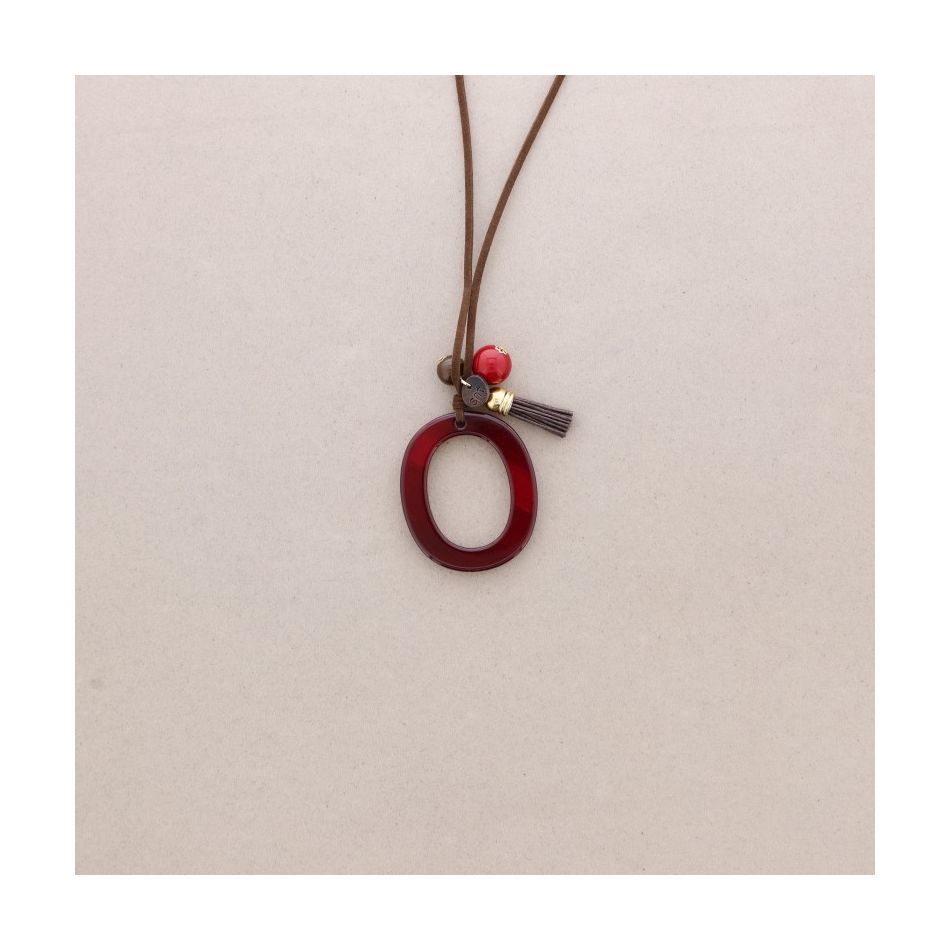 LONG NECKLACE PENDANT INITIAL LETTER O RESIN