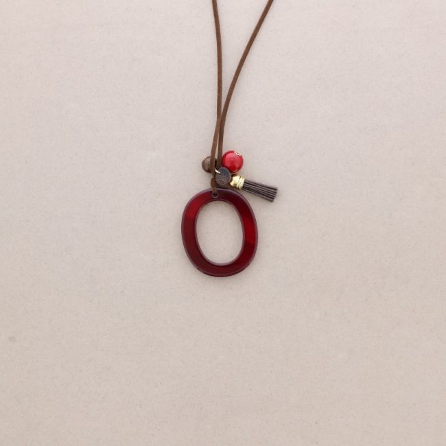 LONG NECKLACE PENDANT INITIAL LETTER O RESIN