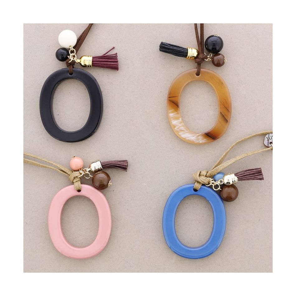 LONG NECKLACE PENDANT INITIAL LETTER O RESIN