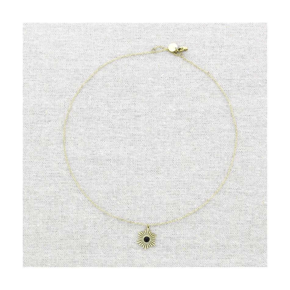 STONE MEDAL PENDANT STEEL SHORT NECKLACE