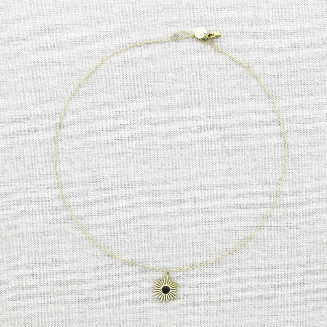STONE MEDAL PENDANT STEEL SHORT NECKLACE