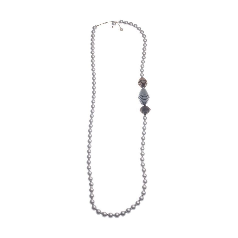 COLLAR LARGO BOLAS RESINA ANTELINA