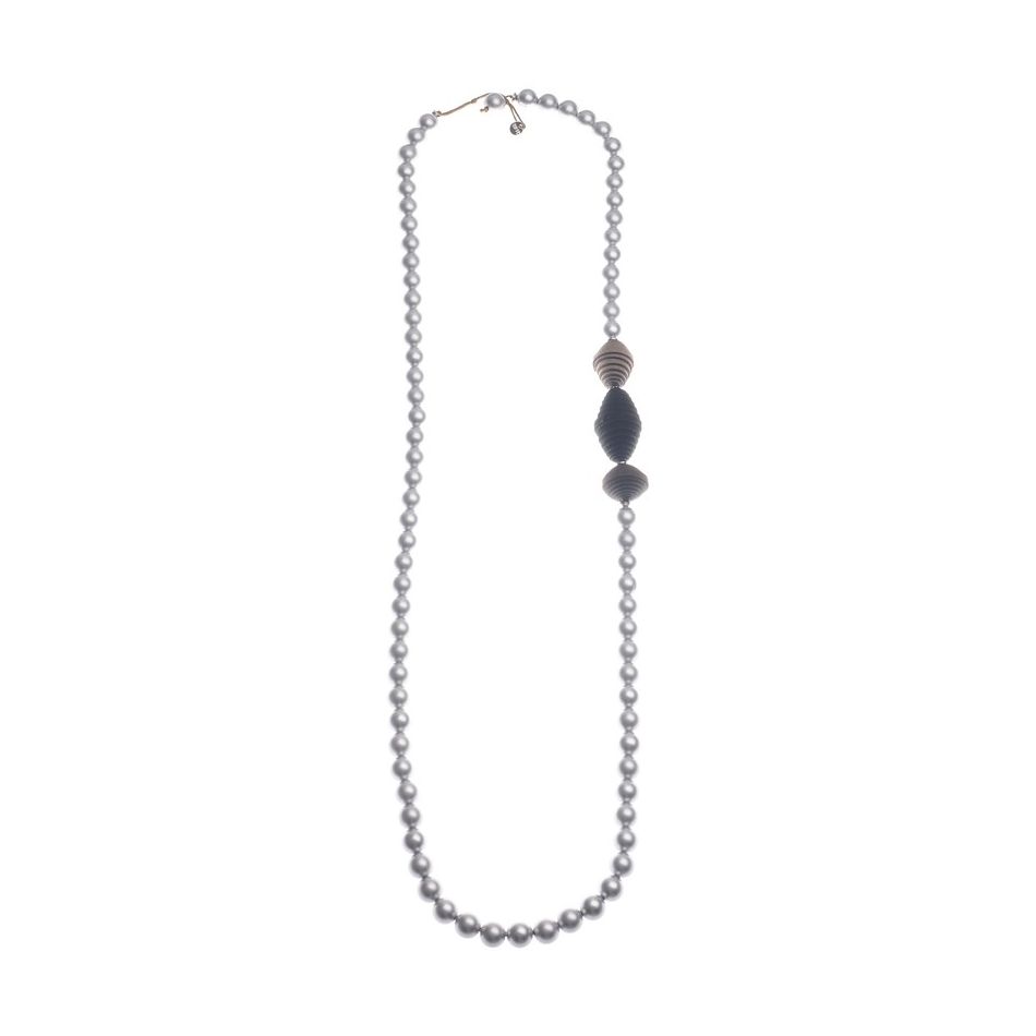 COLLAR LARGO BOLAS RESINA ANTELINA