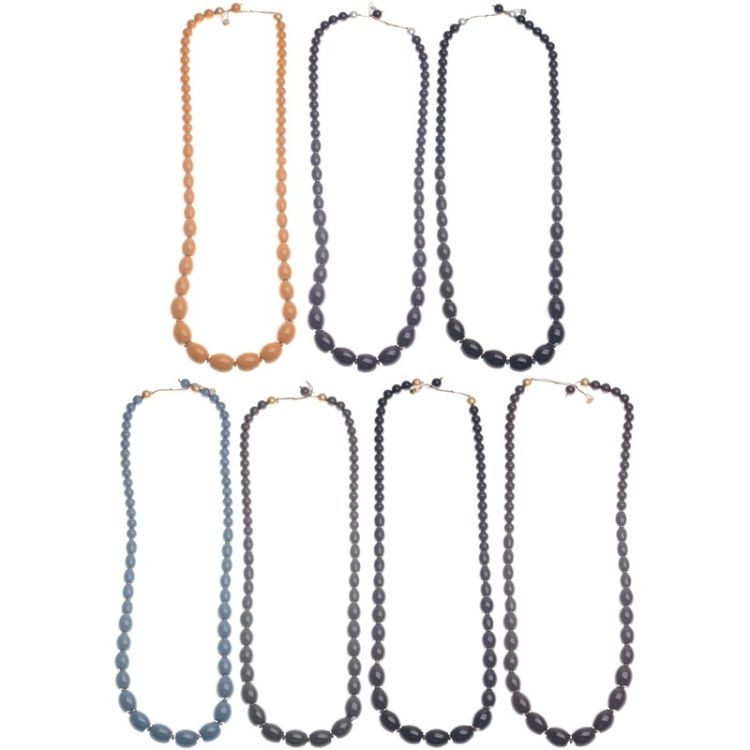 LONG NECKLACE WITH RESIN BEADS 2