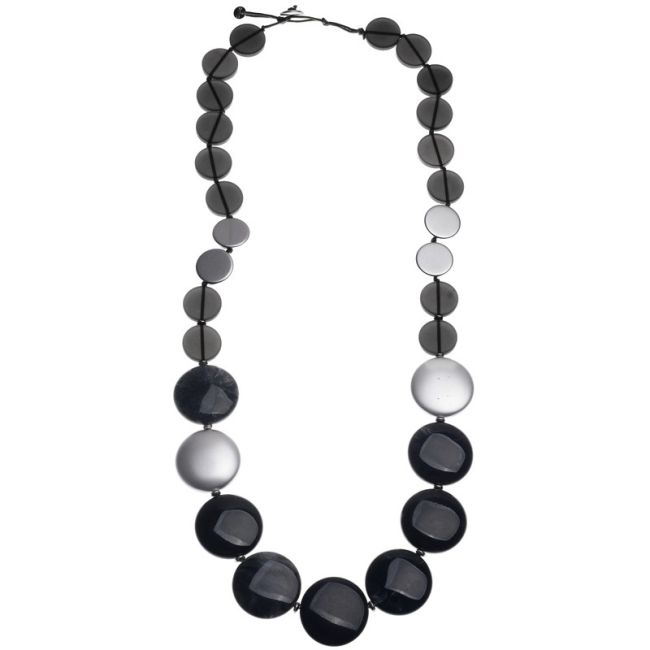 LONG NECKLACE WITH RESIN BEADS