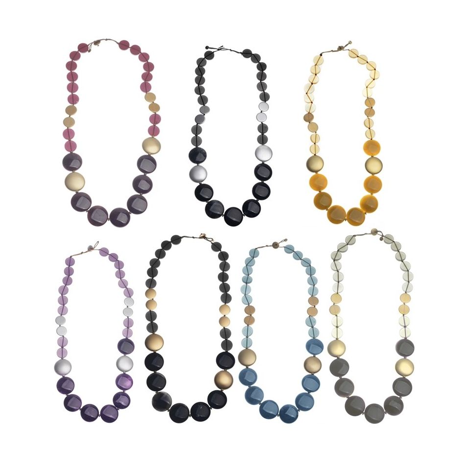 COLLAR LARGO CUENTAS RESINA