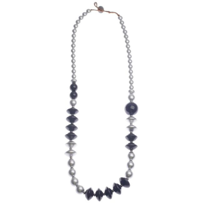 LONG NECKLACE WITH RESIN BEADS