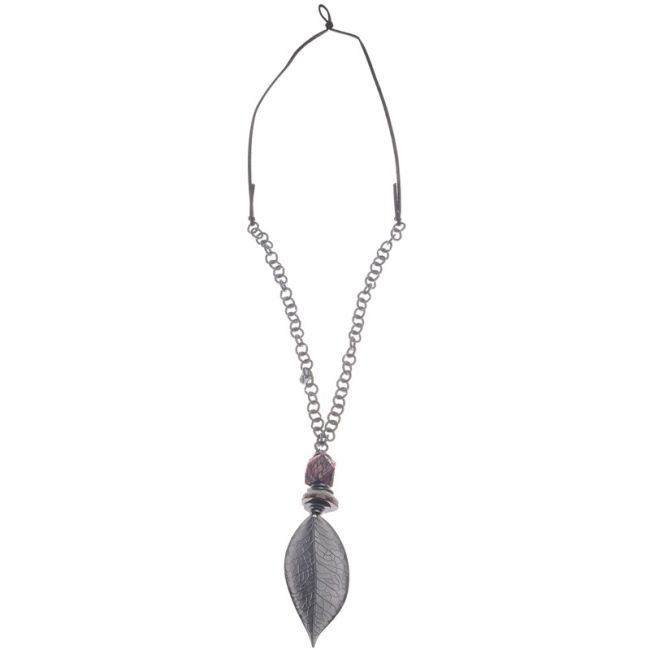 METAL LEAF PENDANT LONG NECKLACE