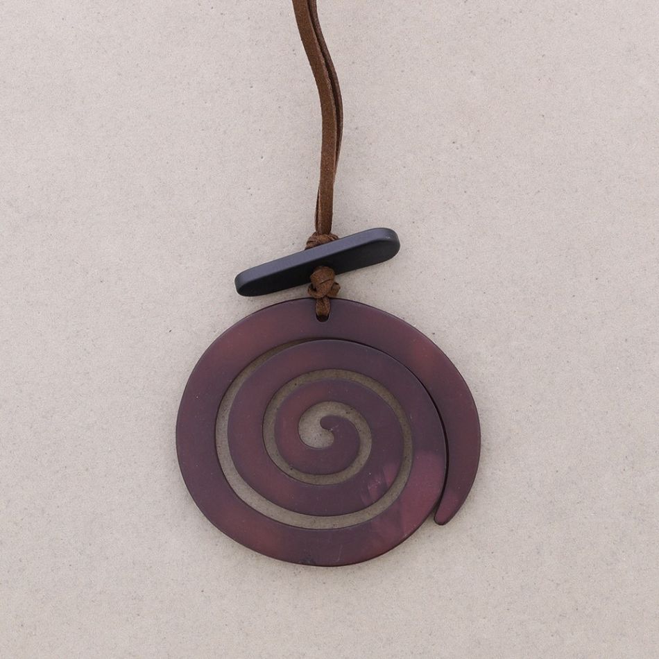 LONG RESIN SPIRAL PENDANT NECKLACE