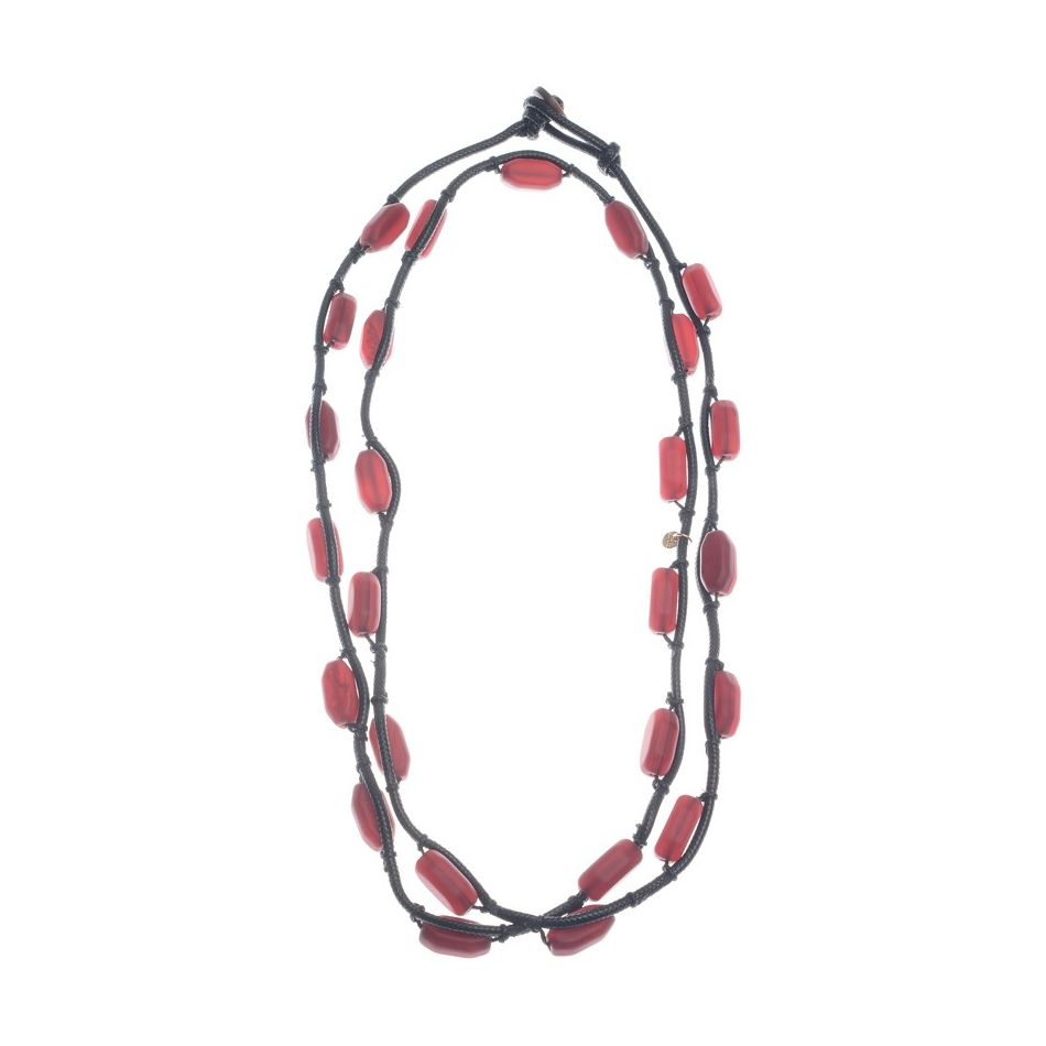 LONG NECKLACE WITH KNOTTED RESIN BEADS