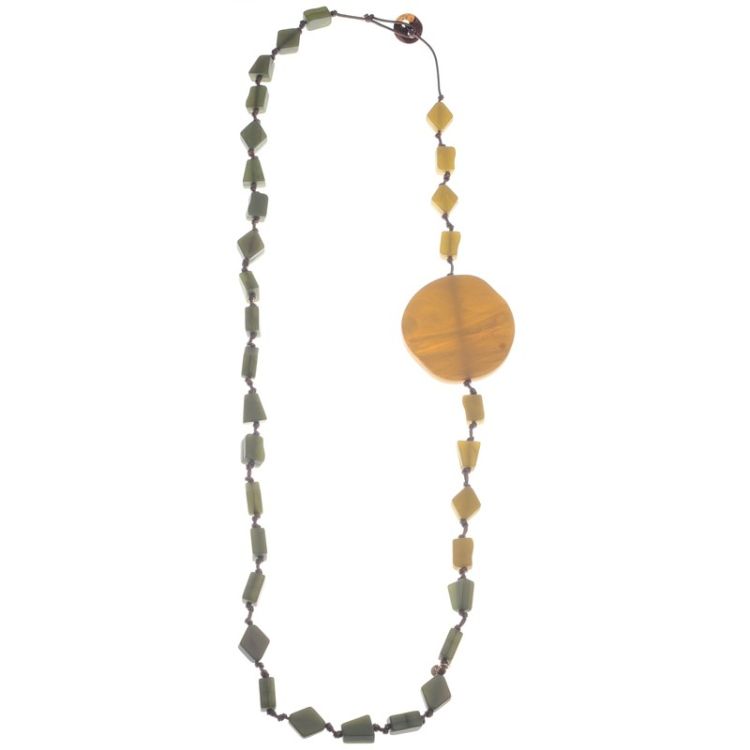 LONG NECKLACE WITH RESIN MEDALLIONS