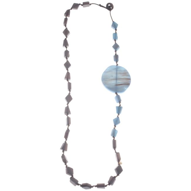 COLLAR LARGO CUENTAS MEDALLÓNES RESINA