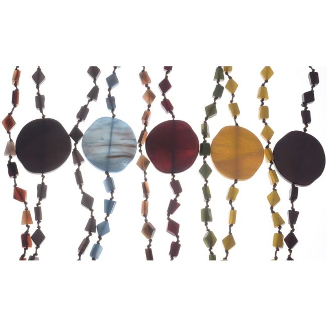 LONG NECKLACE WITH RESIN MEDALLIONS